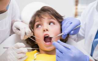 Причины разрушения молочных зубов у детей в 1-2 года